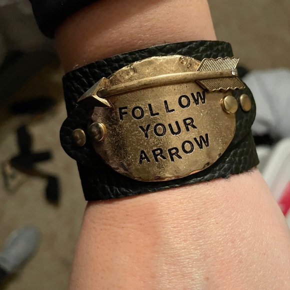 Faux leather bracelet - Picture 3 of 5